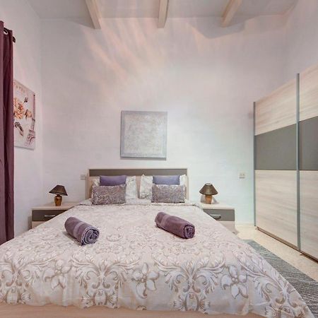 Valletta 2 Bedroom Sleeps 6 Apartment Walking Distance To Centre And The Sea 외부 사진