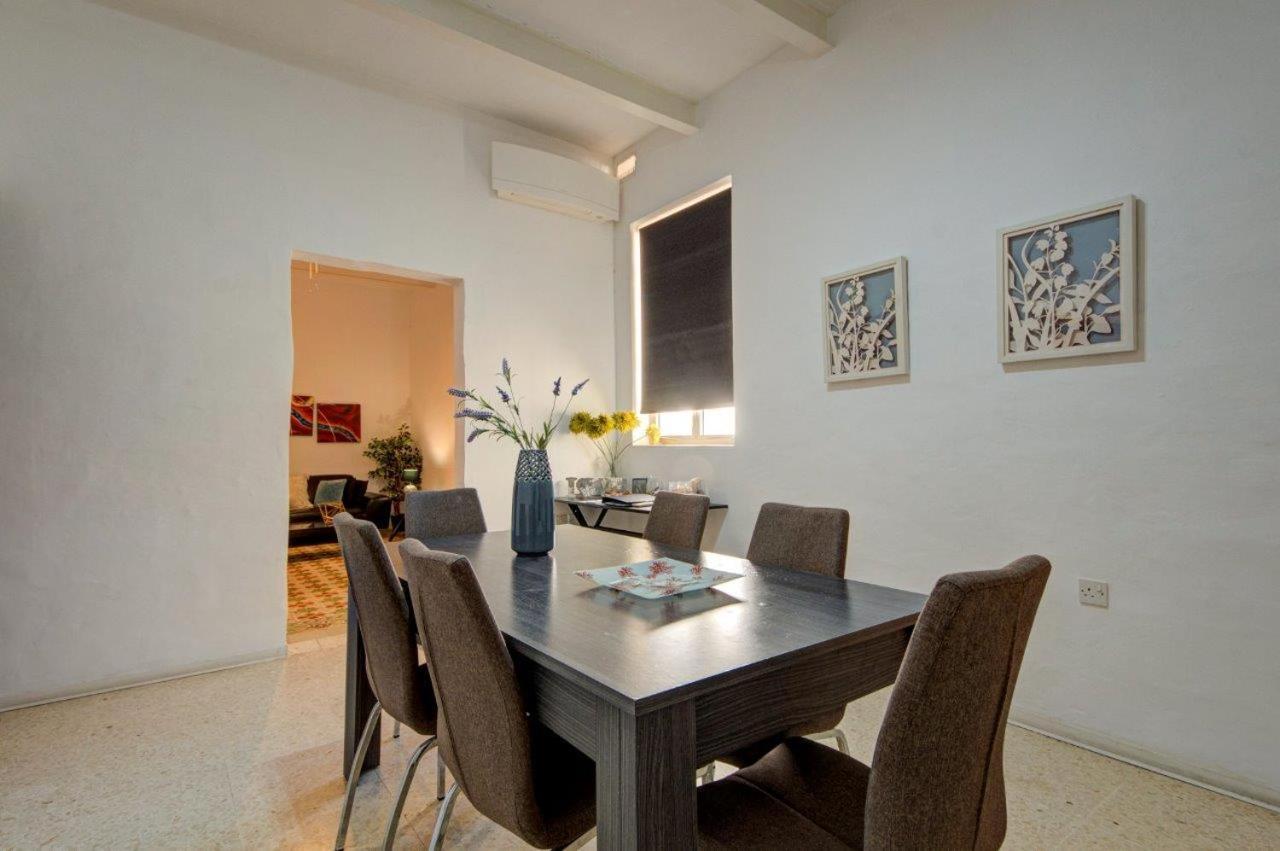 Valletta 2 Bedroom Sleeps 6 Apartment Walking Distance To Centre And The Sea 외부 사진