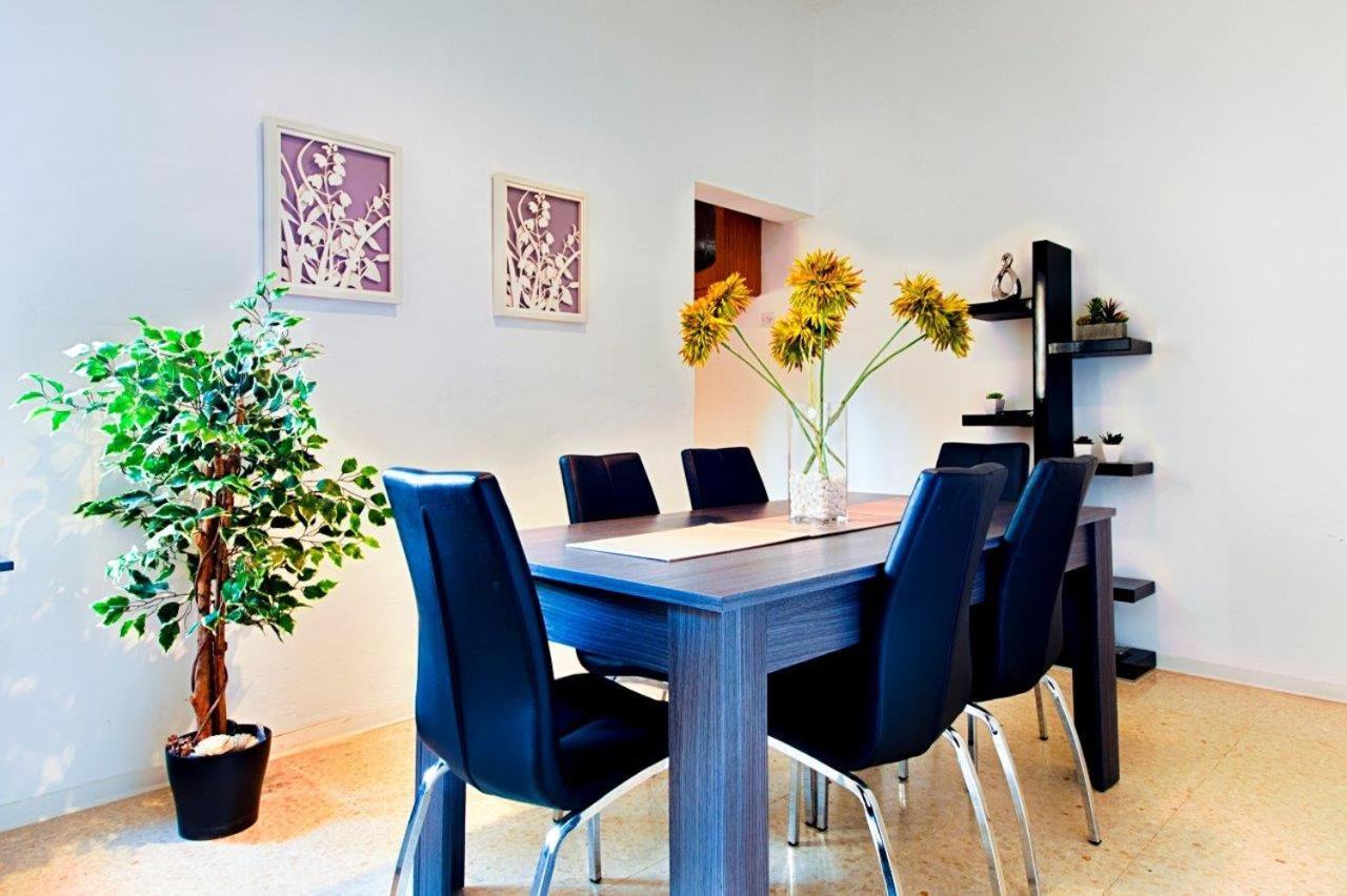 Valletta 2 Bedroom Sleeps 6 Apartment Walking Distance To Centre And The Sea 외부 사진